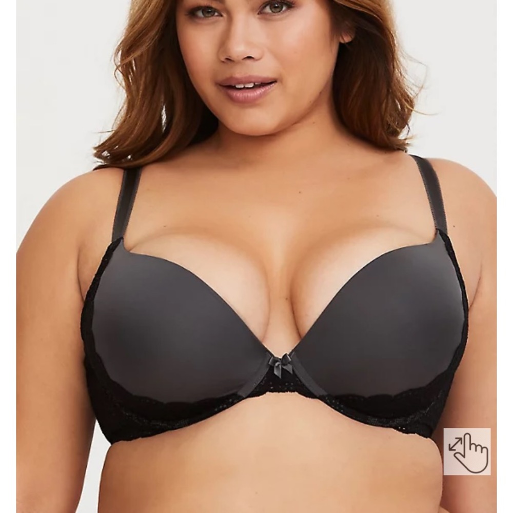 Torrid 48C push-up plunge bra